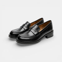 Mocassin femme à talon noir – vue de trois-quarts