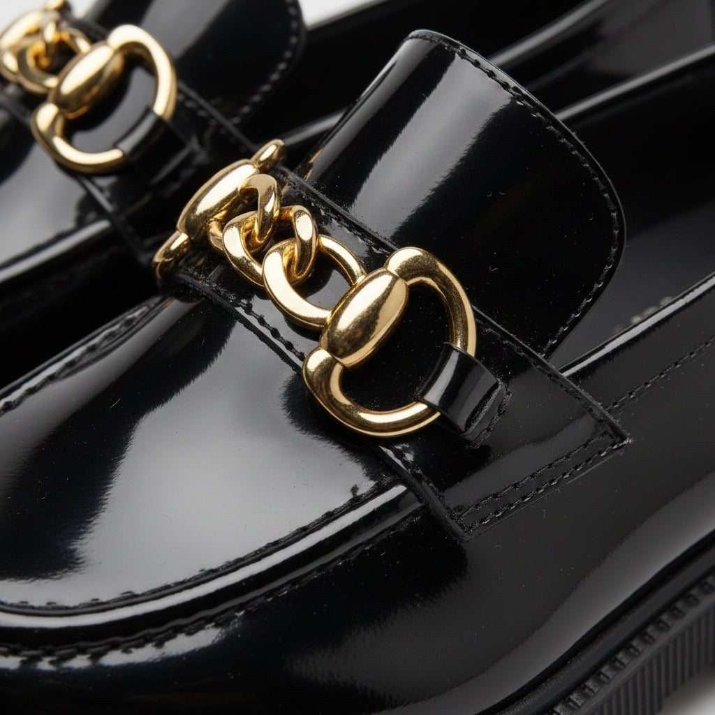 Mocassin femme plateforme noir – vue de trois-quarts