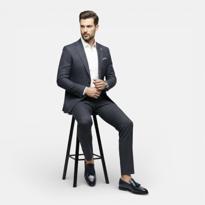 Mocassin homme à gland bleu marine – détail de la finition