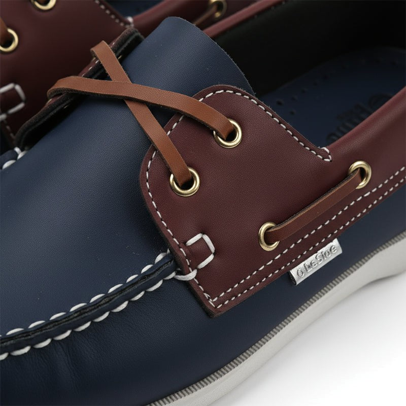 Mocassin homme bateau bleu marine – vue de trois-quarts