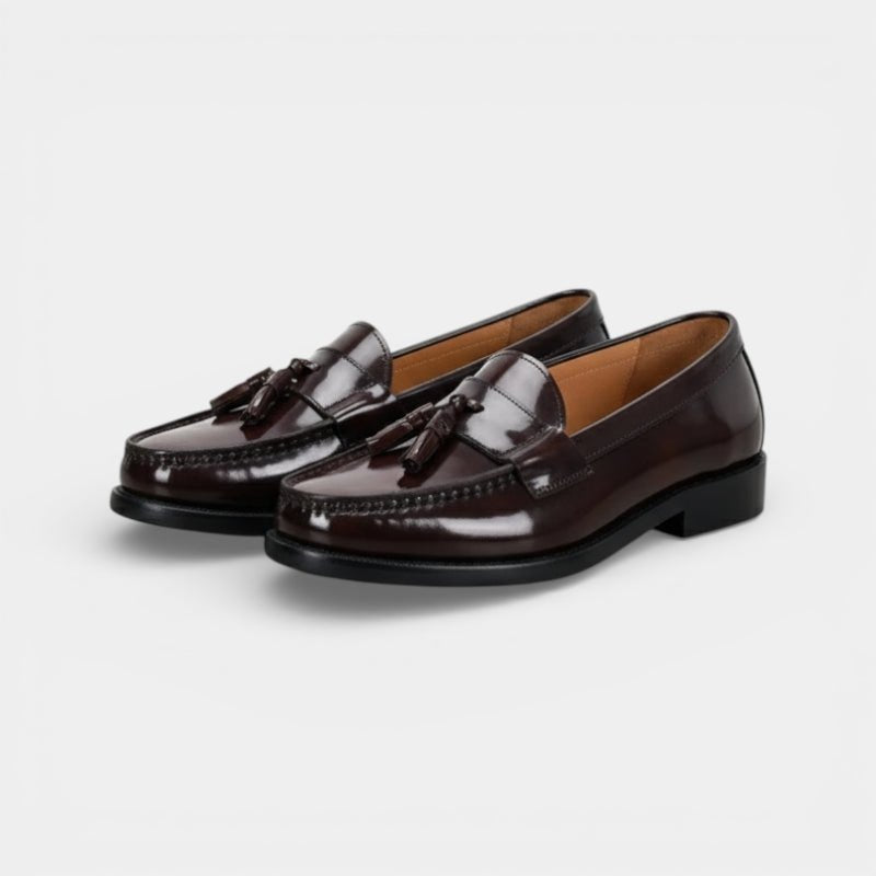 Mocassin homme à gland marron foncé – détail de la finition