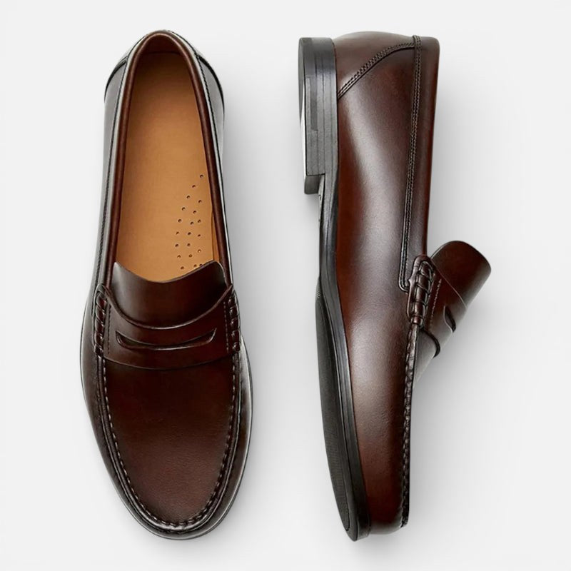 Mocassin homme à talon marron foncé – détail de la finition