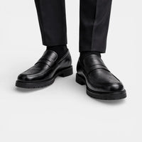 Mocassin homme cuir noir – vue de trois-quarts