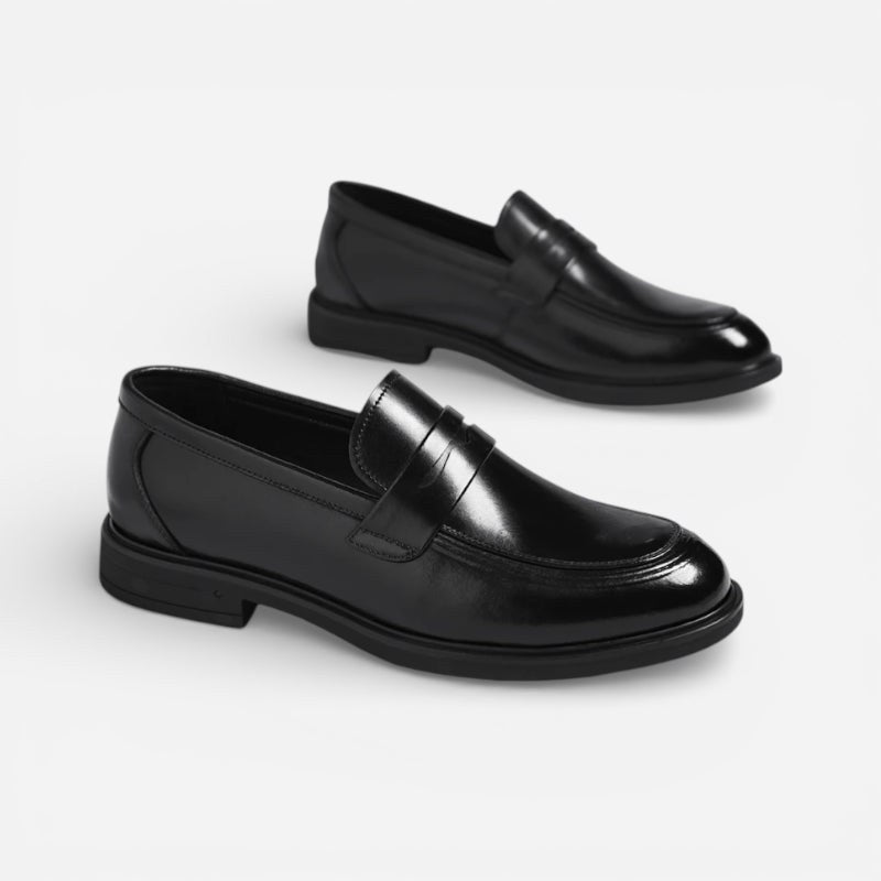 Mocassin homme cuir verni noir – vue de la semelle