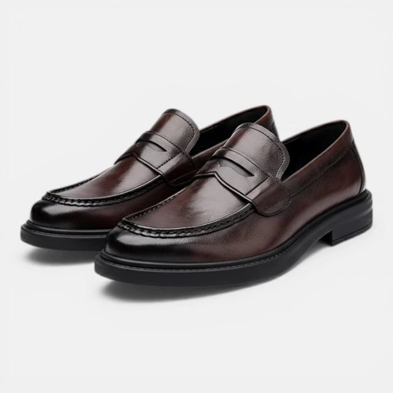 Mocassin homme à talon marron foncé – détail de la finition