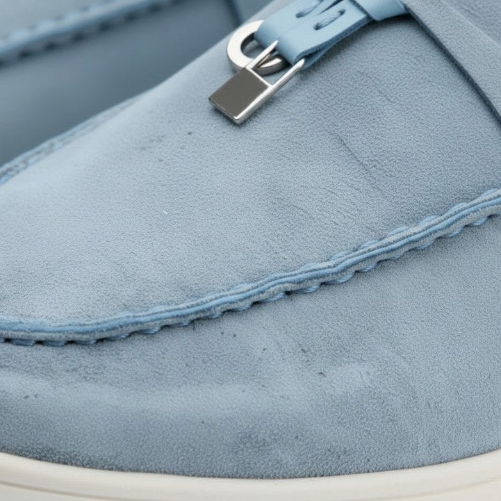 Mocassin homme à gland bleu ciel – vue de trois-quarts