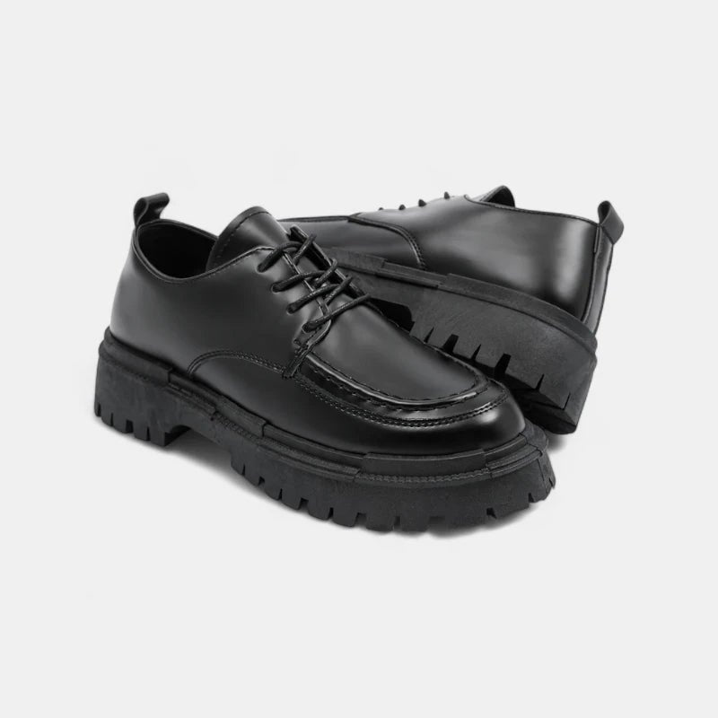 Mocassin homme compensé noir – détail de la finition